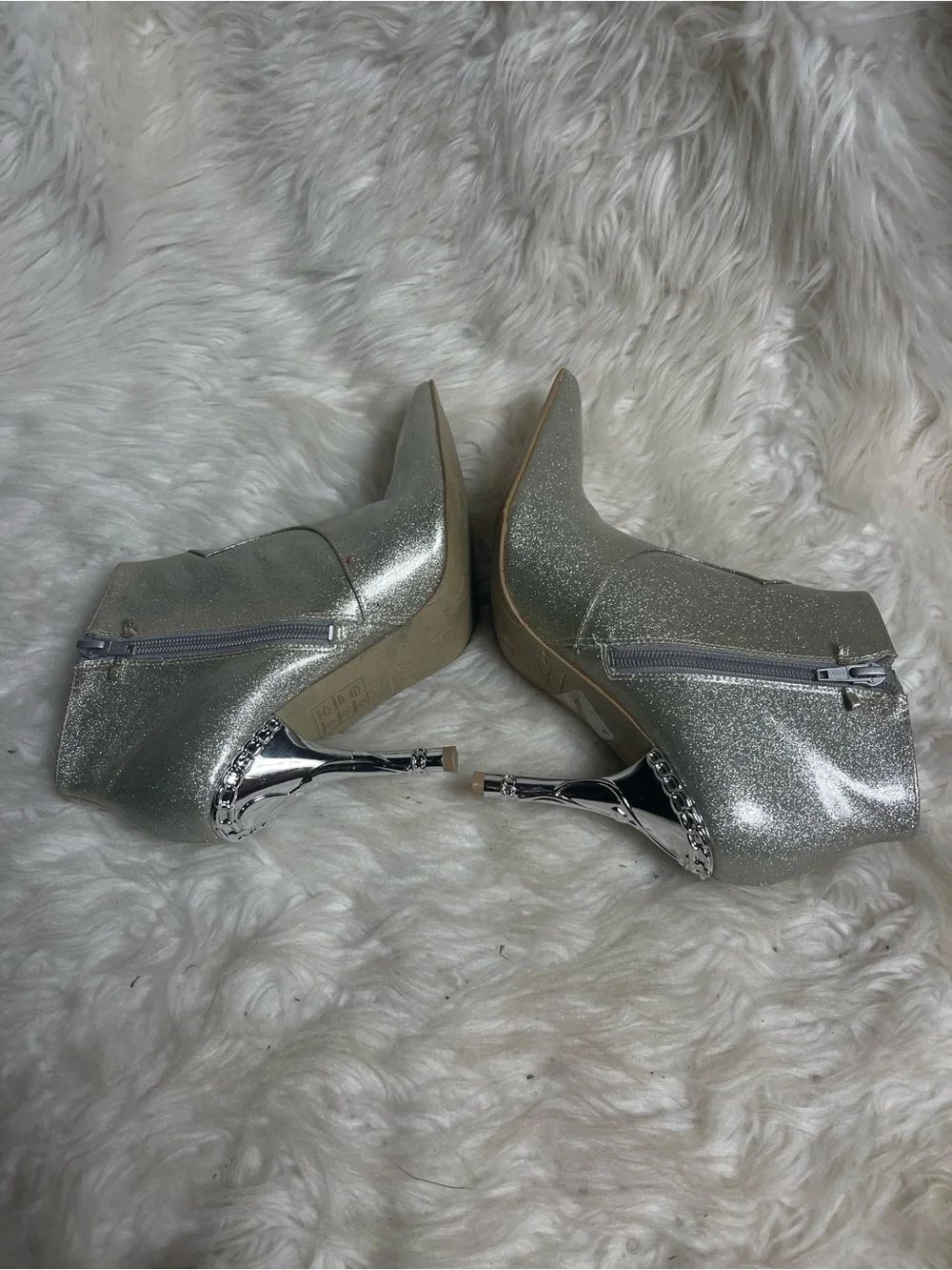 Baby Phat Silver Glitter Pointed Ankle Booties - Picture 4 of 10